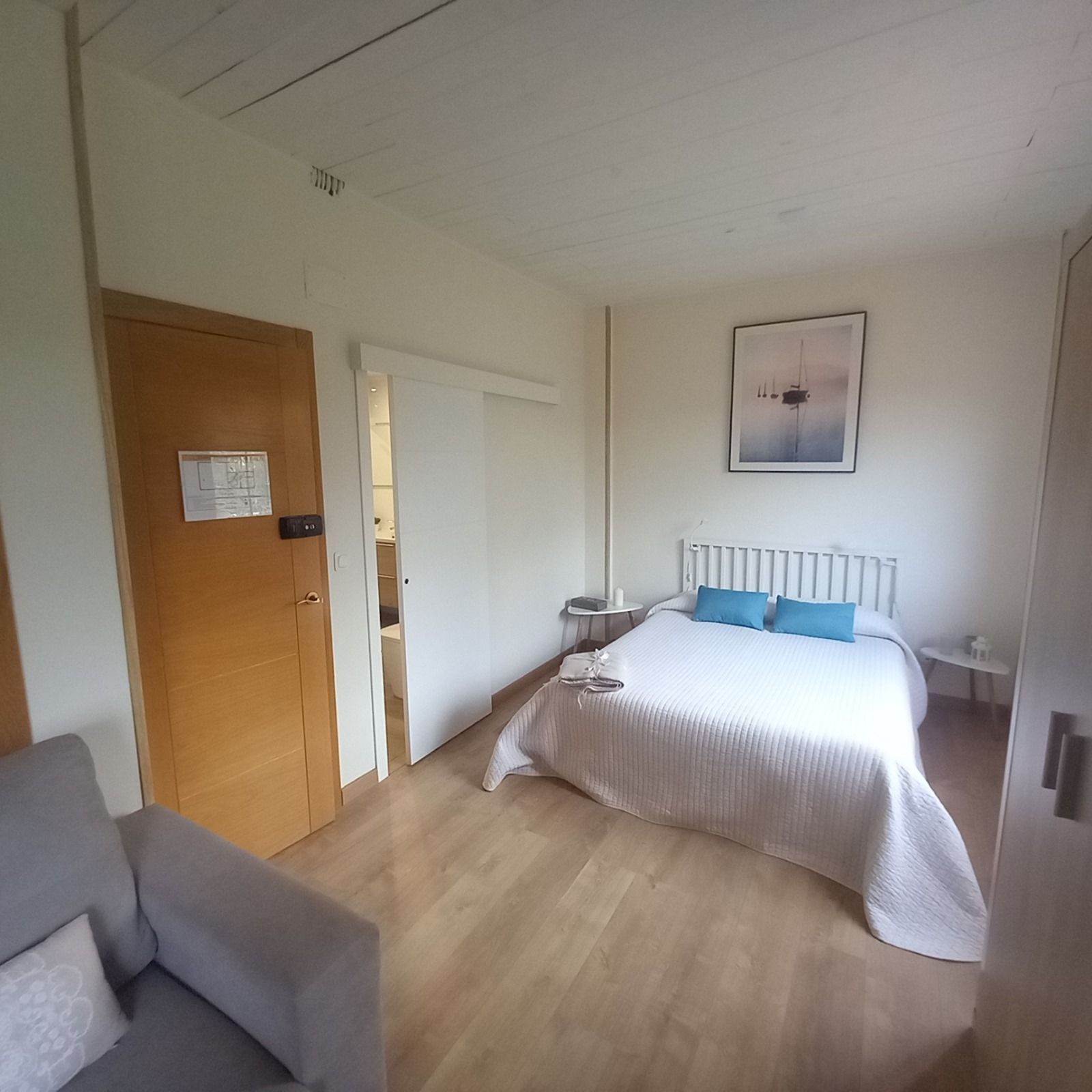 Zona de descanso del loft Oketa